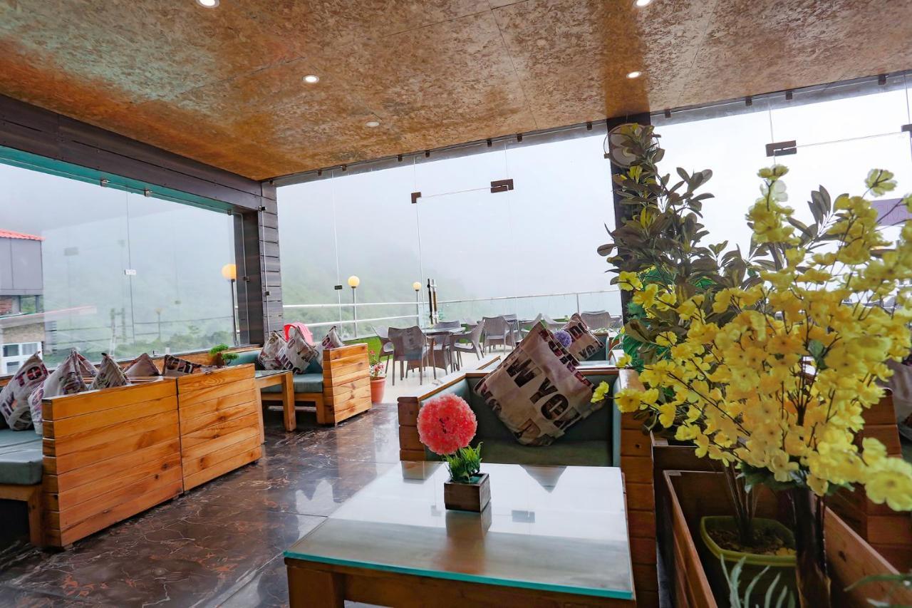 FabHotel Winter Line Inn Masuri Exterior foto
